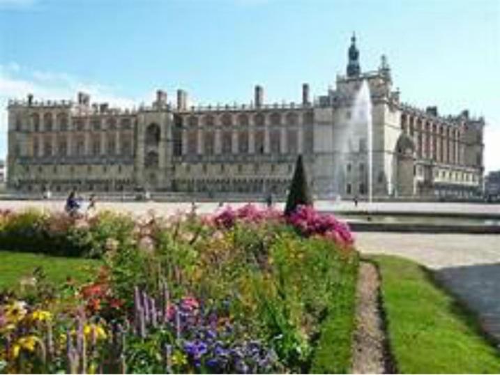 Saint-Germain-en-Laye: Grand studio en Centre Ville à 2 minutes du RER Exterior foto